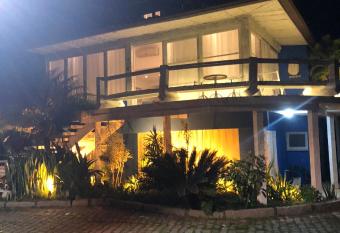 Casa Retiro has Balcony rooms