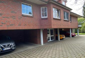 Luxus Apartament has Balcony rooms