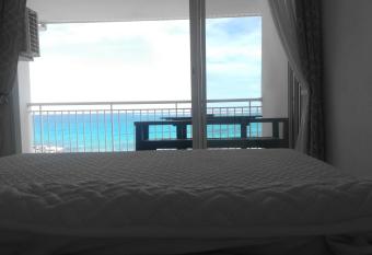 Happy Residence - Orient Beach 11 has Balcony rooms