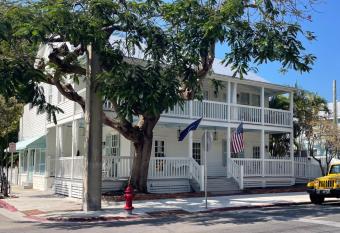 The Porch on Frances Inn - Adults Exclusive has Balcony rooms