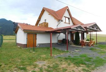 Apartmany Tania has Balcony rooms