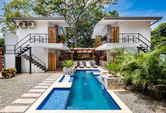 Hotel Elixir allows 18 year olds to book a room