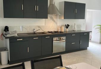 Appartement cour ancienne abbaye has Balcony rooms