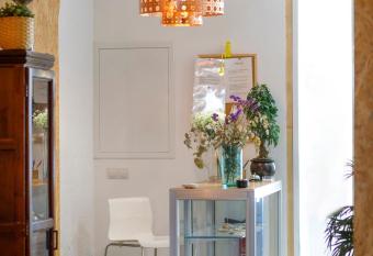 Italica Hostel allows 18 year olds to book a room