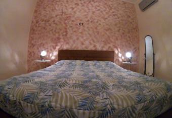 Mamma Loretta  House has Balcony rooms