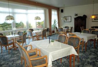 Hotel-Pension Ursula has Balcony rooms