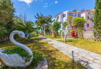 Galazia Akti Seaside Apartments has Balcony rooms