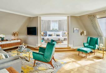 Mandarin Oriental, Munich has Balcony rooms