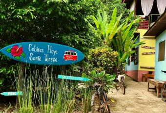 Cabinas Playa Surf Hostel allows 18 year olds to book a room