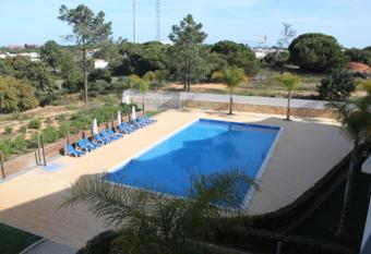 T2 Quinta do Pinheiro Residence by Sunny Deluxe has Balcony rooms