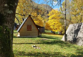 Vikendica Bora  ko jezero has Balcony rooms