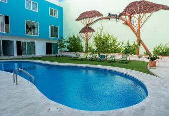 Hotel Playa Encantada allows 18 year olds to book a room