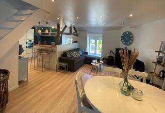 G  te  has Balcony rooms