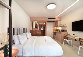 Pavo Art Hotel has Balcony rooms