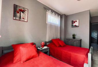 L organdi has Balcony rooms