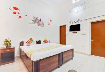 OYO Home Virasat Homestay allows 18 year olds to book a room