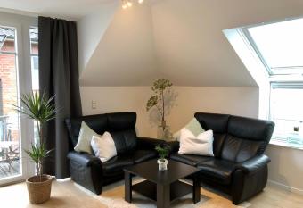 Apartment in Uni- und Cityn  he allows 18 year olds to book a room