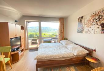 Velden Living Apartments - Schiefling Panorama has Balcony rooms