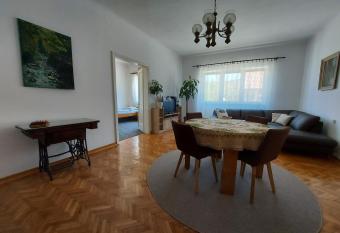 Apartman Tin  e has Balcony rooms