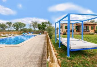 Finca Calderitx has Balcony rooms