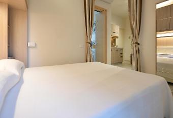 2 Mari has Balcony rooms