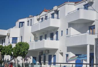 Leonidas Studios & Apartments has Balcony rooms