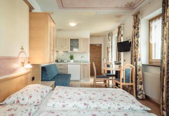 Residence Corn Standard Nr 5 has Balcony rooms