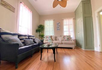 Sunny Shores 1 has Balcony rooms