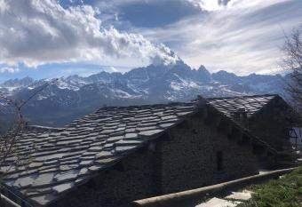 STELLA ALPINA has Balcony rooms