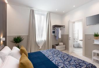 Oltremare allows 18 year olds to book a room