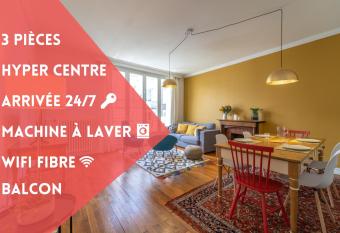 Tours Hyper Centre - Balcon - Arriv  e autonome allows 18 year olds to book a room