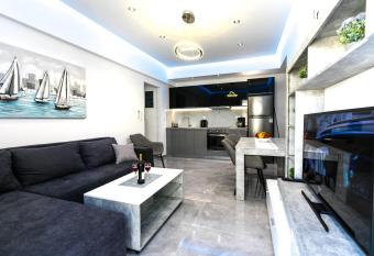 LUXURY SHADES OF GRAY APARTMENT allows 18 year olds to book a room