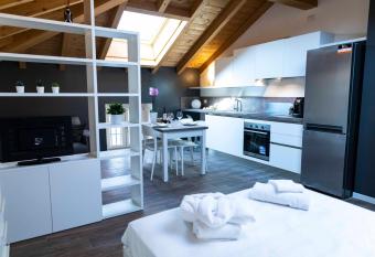 Ca del Trima allows 18 year olds to book a room