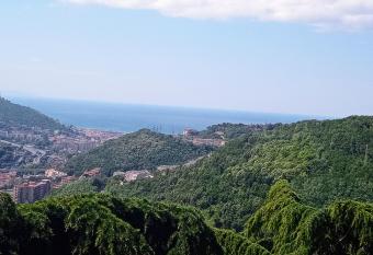 Collina Belvedere, appartamento indipendente in villa Salerno-Capezzano has Balcony rooms