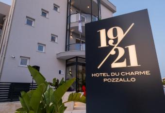 Hotel 1921 has Balcony rooms