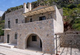 Alexandra s House has Balcony rooms