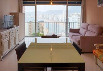 Apartamento Completo Vistas de Loix allows 18 year olds to book a room