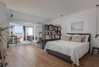 Apartments Left & Right with jacuzzi, 4 stars has Balcony rooms