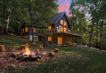 Hot Tub, Private Lake, & Huge Deck at Chalet Cabin has Balcony rooms