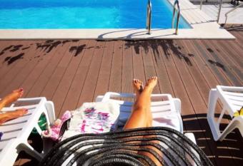 Soho Apartman allows 18 year olds to book a room