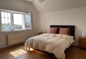 La Villa L Escale allows 18 year olds to book a room