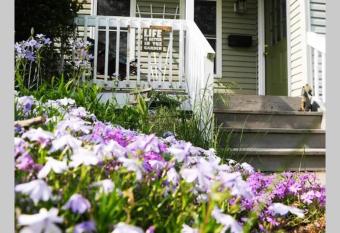 Small Suite Steps From Oberlin allows 18 year olds to book a room