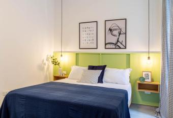 Hidden gem in the city center allows 18 year olds to book a room