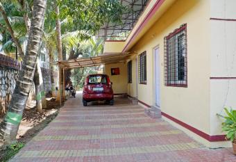MM Cottage Near Mandir Road has Balcony rooms