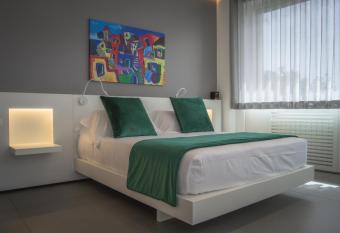 FuoriSquadra B&B has Balcony rooms