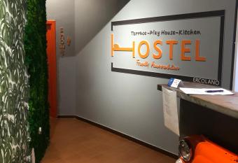 H Hostel Friendly Accommodation has Balcony rooms