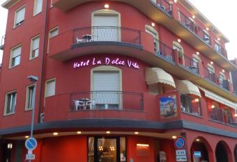 LA DOLCE VITA has Balcony rooms