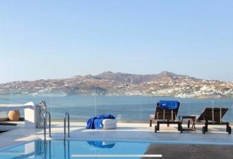 Villa Maestro Mykonos has Balcony rooms