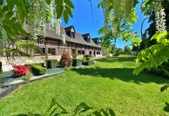 chambres et gites d   tretat has Balcony rooms