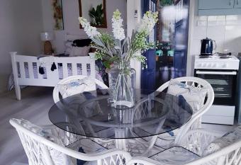 Black Sheep Cottage Hay allows 18 year olds to book a room